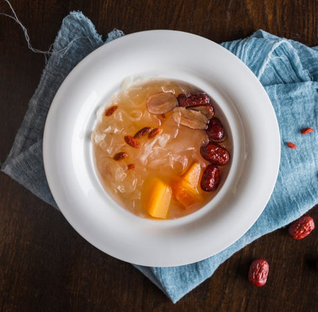 Papaya and White Fungus Soup (木瓜银耳汤)
